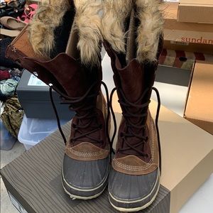 Women’s winter snow boots